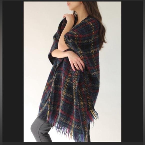 BOYNE VALLEY WEAVERS HANDMADE TARTAN PLAID WOOL FRINGED SHAWL CAPE Ireland Irish - Picture 5 of 16